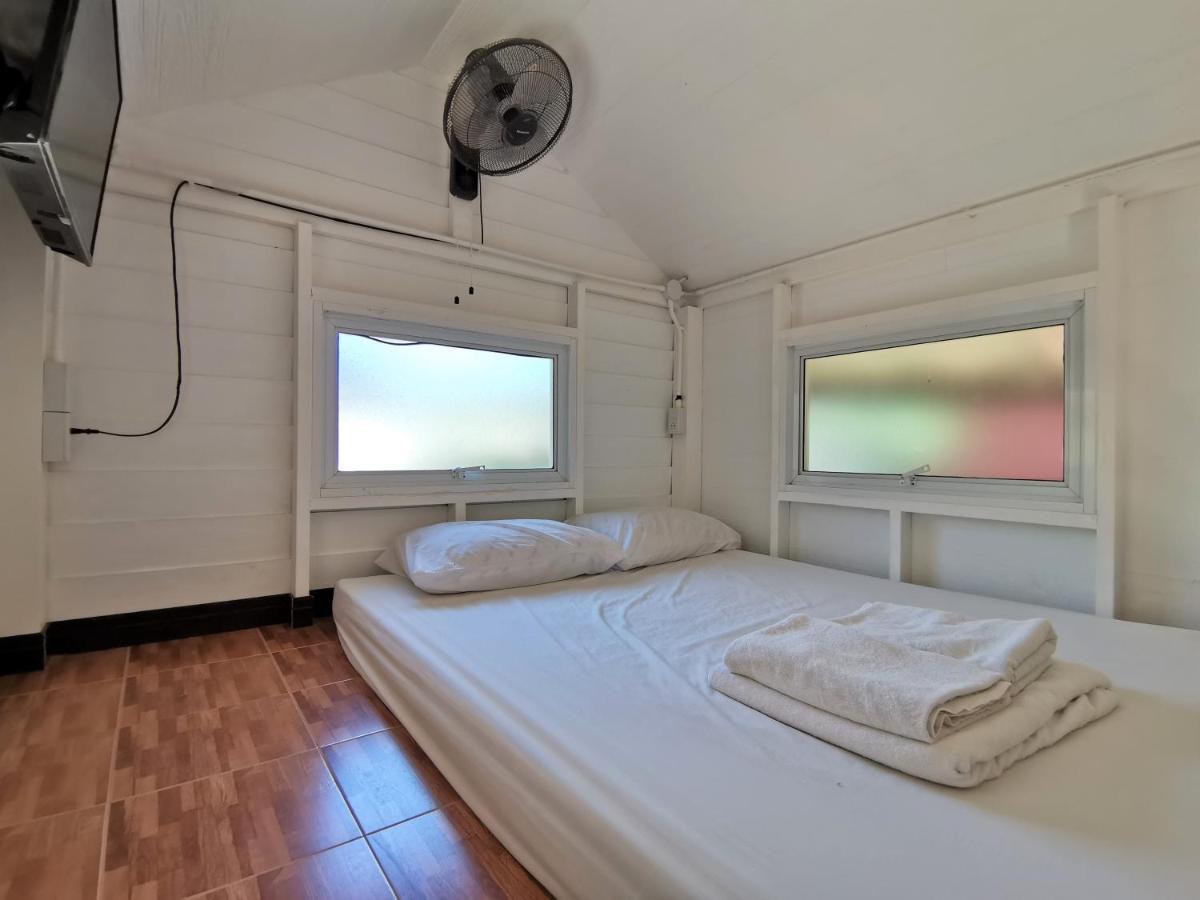 Phuhaya Bamboo Bungalows Ko Lanta エクステリア 写真